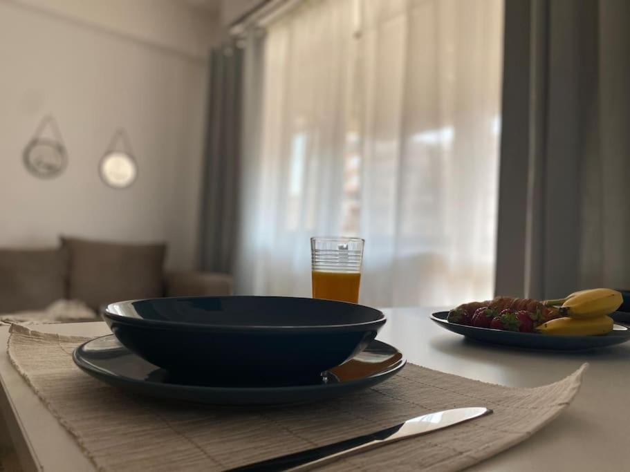 2 Bedroom Apartment With Terrace In City Center Bukarest Kültér fotó